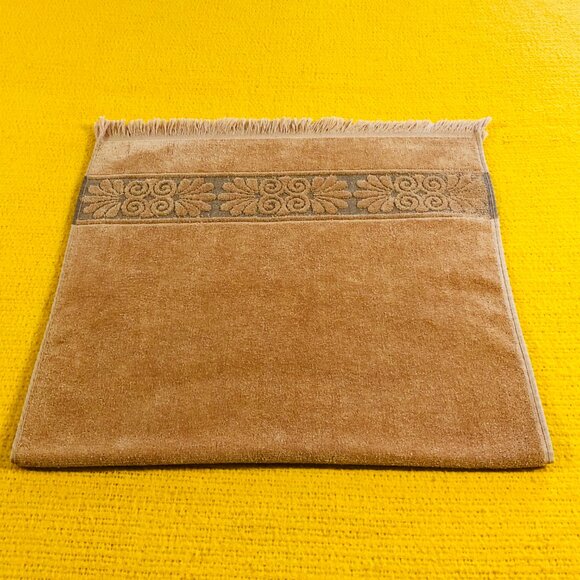 Vintage 70s CANNON Monticello Bath Towel 22"x45": Mocha Brown Reversible Floral - Picture 4 of 10